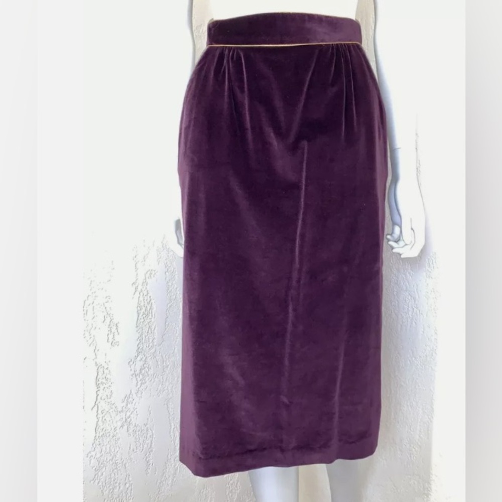 Vintage Purple Velvet Skirt Size 11 Missing back button zip fly